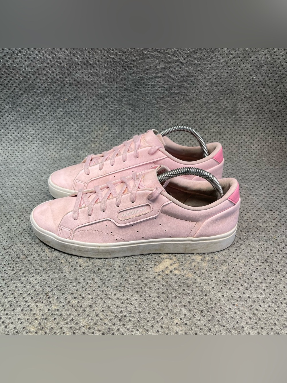 Adidas Sleek Pink Shoes Size 8.5 Women’s